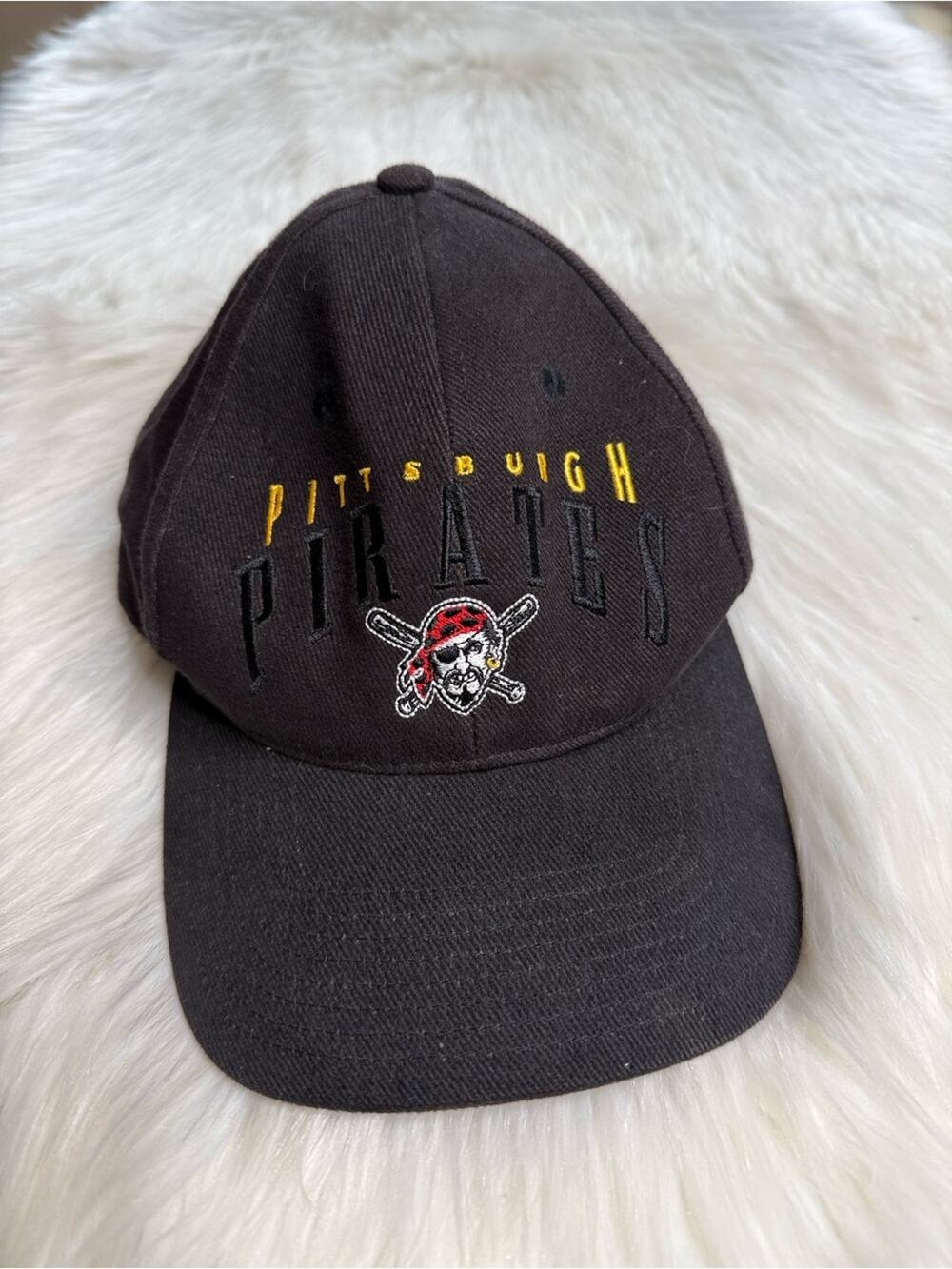 Pittsburg Pirates 1990’s Vintage Twin Enterprise Spell Out Logo Pirate Hat